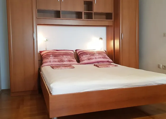 Ana 2 מאקרסקה